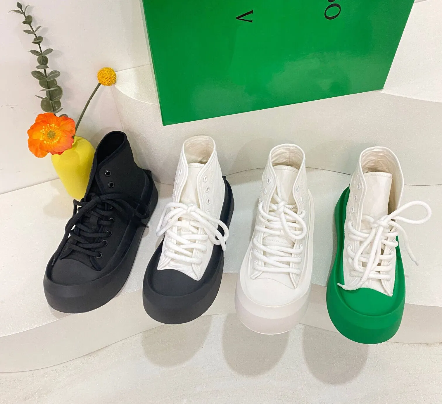 2024 Hot sale Couple mid sneaker bothage&v jumbo mid sneaker veneros Men sneakers rubber sole outdoor runner lace up luxury style with box Size34-41 39-44