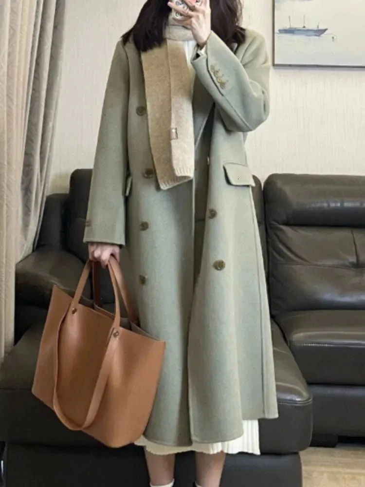 Женская смесь шерсти Корейская мода Твердые повседневные женские шерстяные пальто Элегантная шикарная теплая верхняя одежда Винтажное пальто Женские зимние куртки-накидки 231023