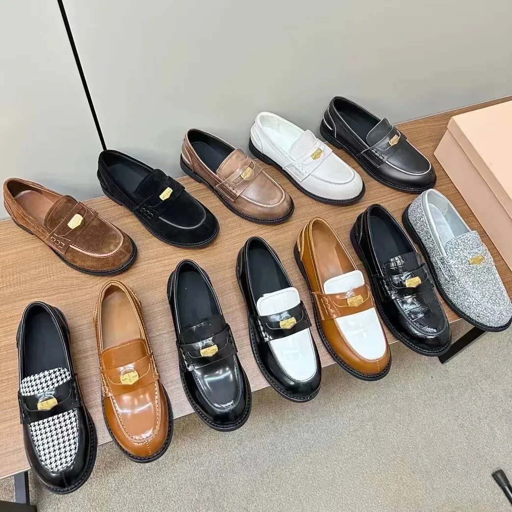 Son tasarımcı elbise ayakkabıları en kaliteli klasik kristal desenli kadın loafers bahar kadınlar düz yarım moda% 100 deri iş ofisi gece elbise ayakkabı