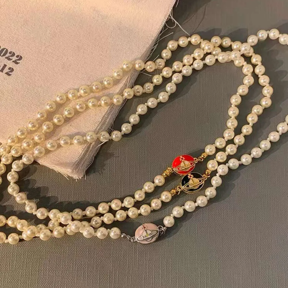 High QualityLisas samma Vivian Vivienne Empress Dowager West Saturn emaljmagnet Buckle Necklace Pearl Clavicle Chain Kedja Kvinna