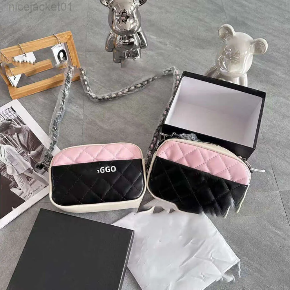 23SS Designer Channel Bag Summer New Xiangfeng Lingge Bag Worka Lekka luksusowa sieć czerwona torba na łańcuch mody jedno ramię Crossbody Mobile Channell