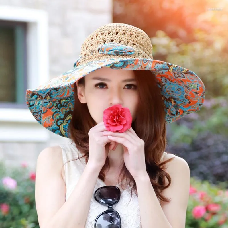 Chapeaux à large bord Mode Coréenne Femmes Plage respirante Grand avant-toit Chapeau de paille Printemps et été Fleur exquise Crème solaire Soleil