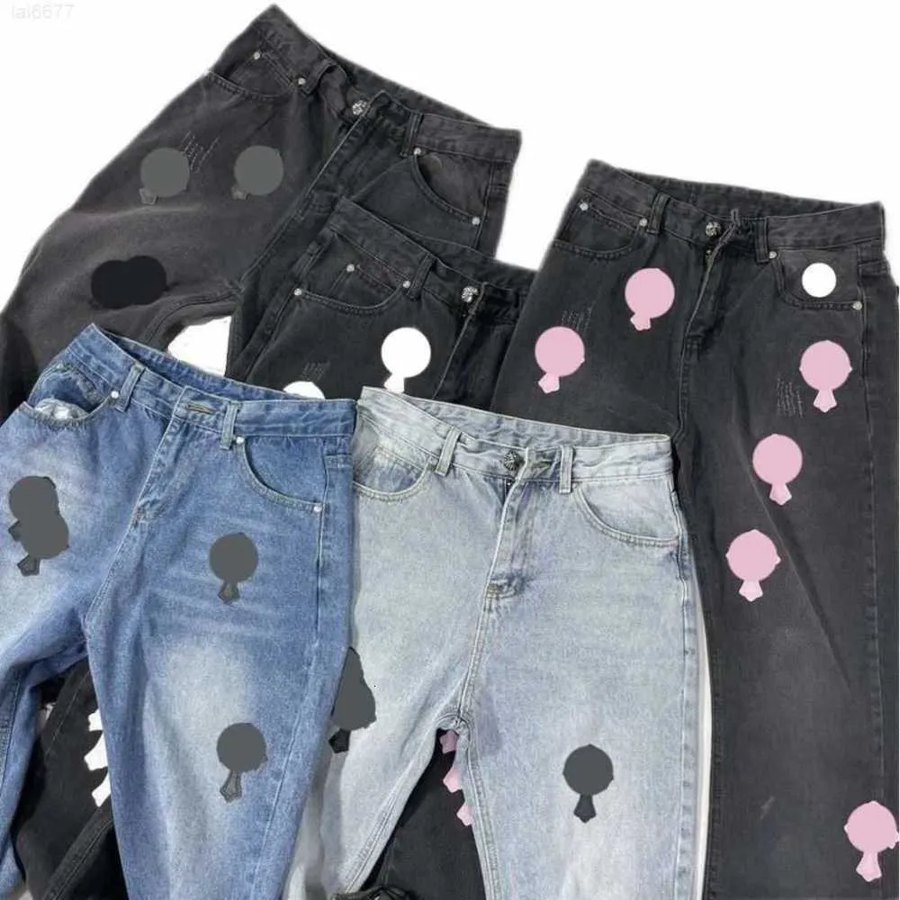 2023 Мужские джинсы Дизайнерские старые потертые прямые брюки с принтом в виде сердца для женщин и мужчин, повседневные длинные стили