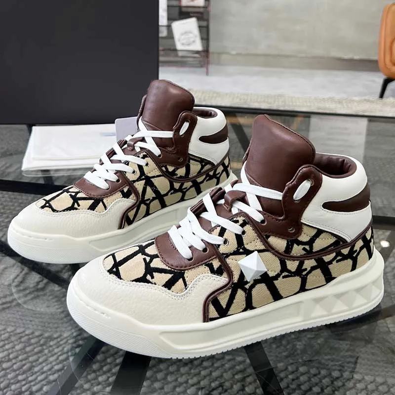 DHgate.com:Stylish High Top Fashion Sneakers: Durable Rubber