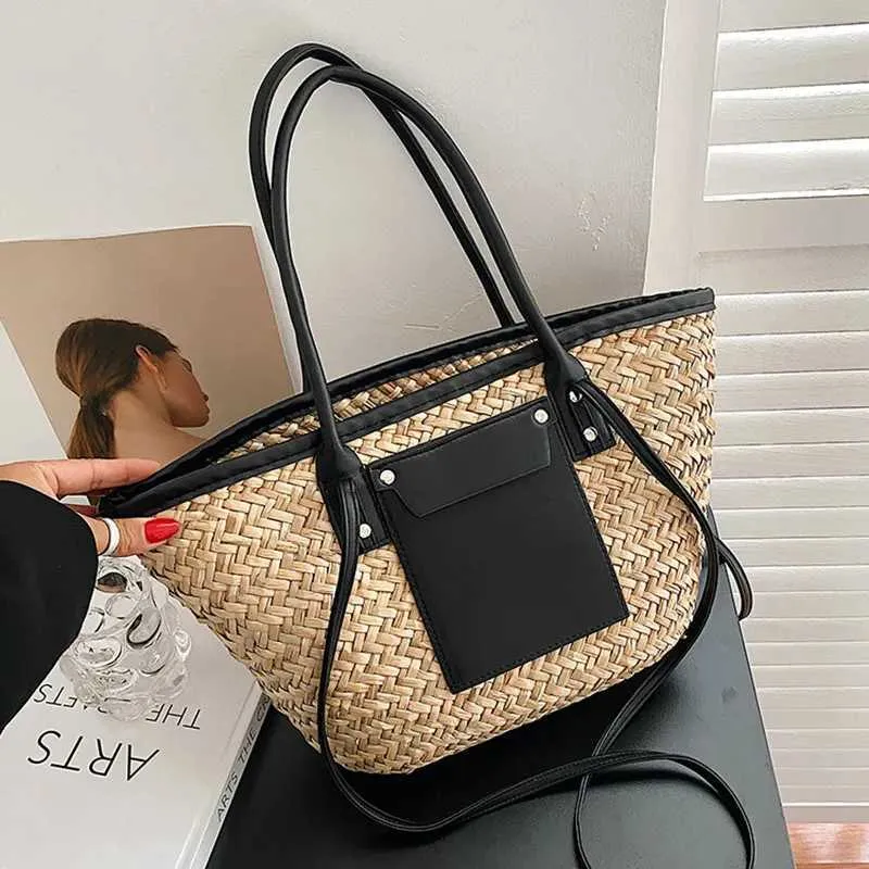 Bolsas de noche 2022 Bolsa de cesta de playa de paja de verano Mujeres Big Rattan Bolsas de hombro de gran capacidad tejidas bolsos hechos a mano para bolsos femeninos Tote