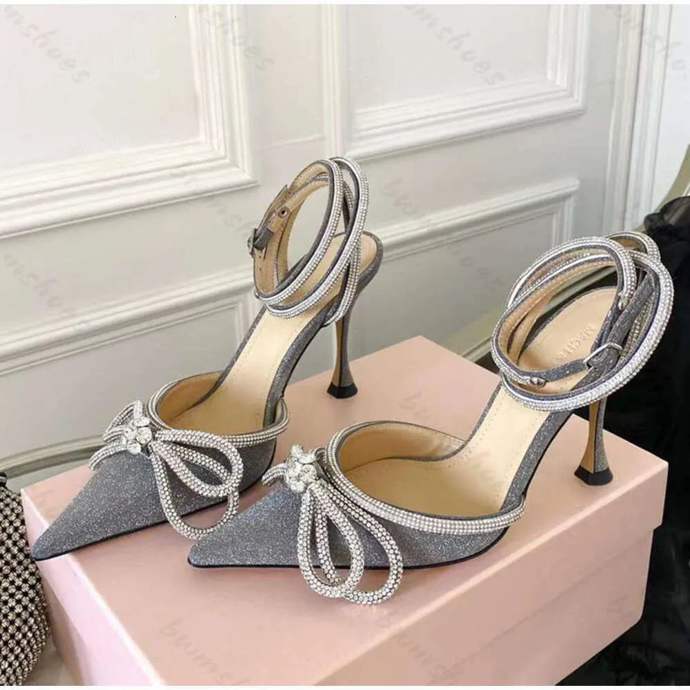Sandales en satin pour femmes, semelle en cuir, talons hauts de 9,5 cm, décoration de chaîne en diamant rose noir, talons de luxe, créateurs de luxe3