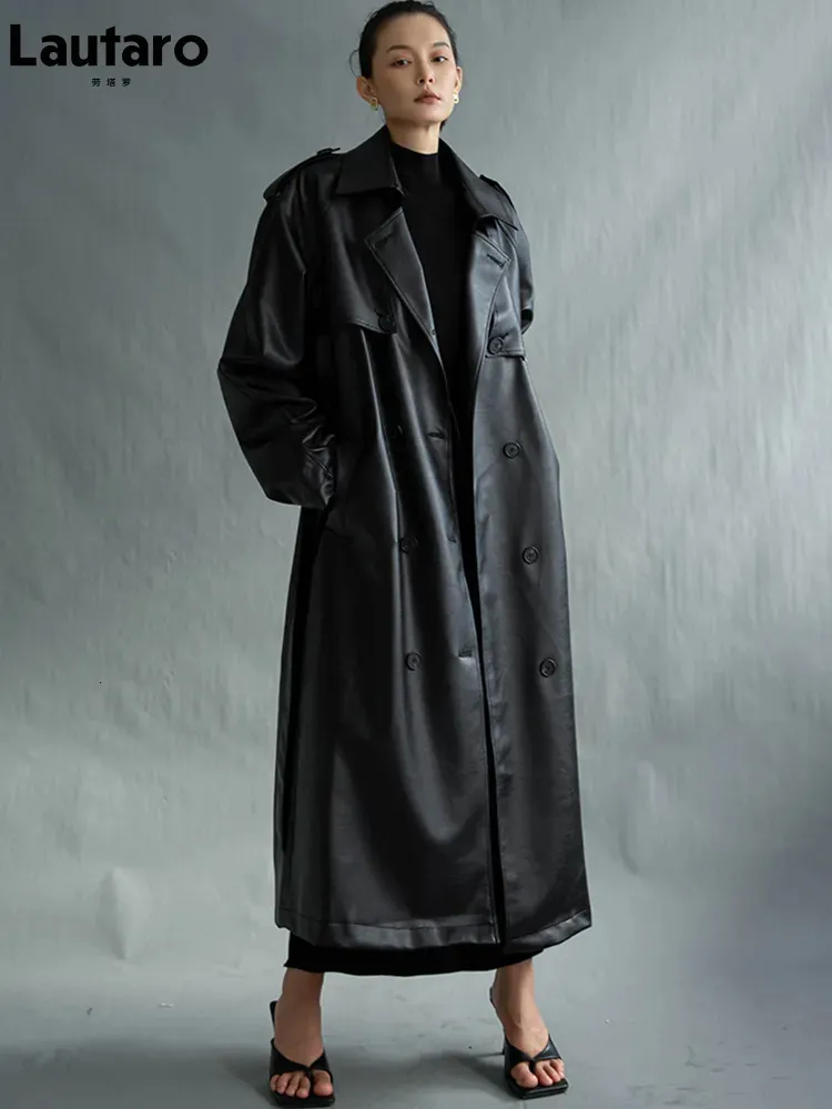 Kvinnorjackor Lautaro Autumn Long Overdized Black Faux Leather Trench Coat för kvinnor Långärmad bälte Double Breasted Loose Fashion 231021