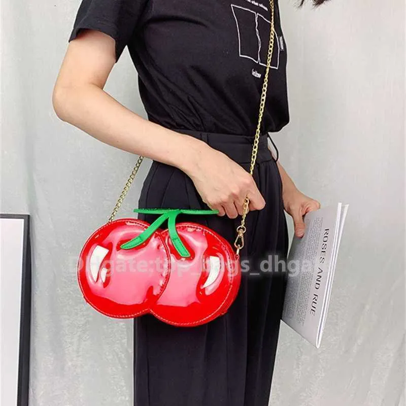 Form Geldbörsen Neuheiten Bag Girls für Ketten Frauen süße schulterrote Handtaschen und Clutch Cherry Fun Designer Cross Body