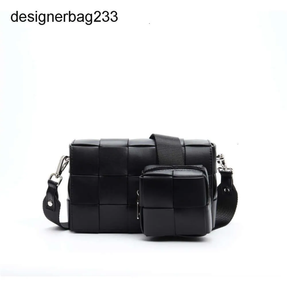 Bag Cowhide Cassette Oblique Designer Classic 2023 Chest New Bags Woven Creative Tofu Lady Fashion Trend Shoulder Purse Cross Botteega Women's Es5d FP71