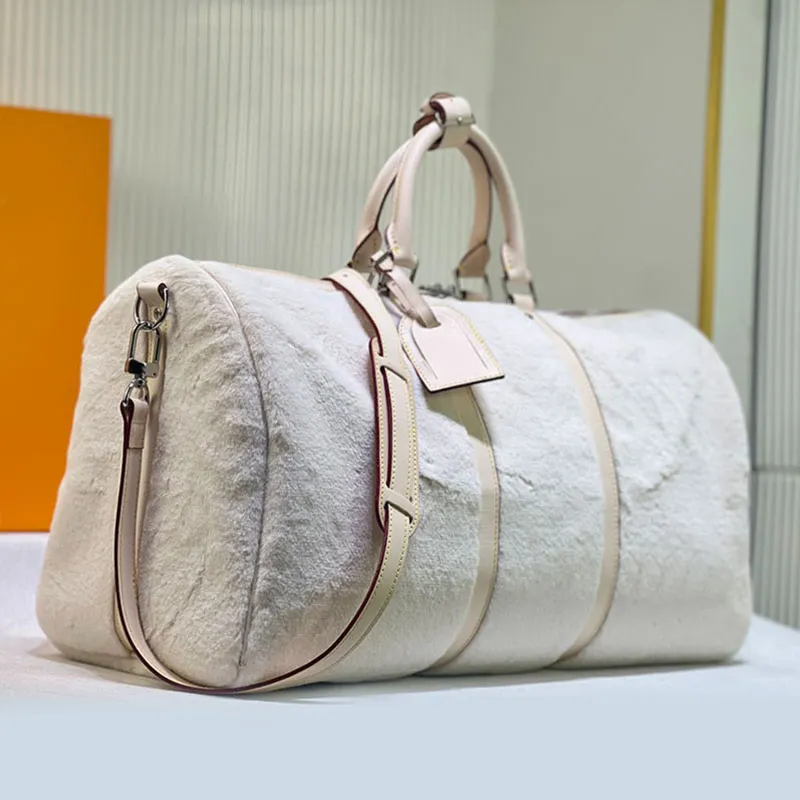 Reisetasche große Kapazität Tasche Duffel Bags Modebrief Wolle Leder Wrap Körper Reißverschluss Open Lady Crossbody Handtasche Hochwertige Kupplung 231015