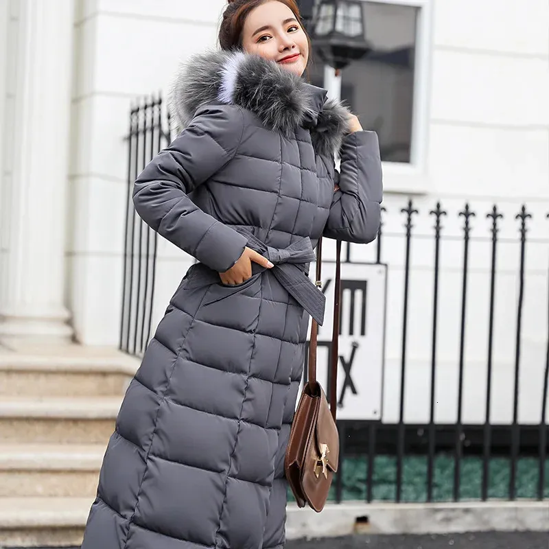 Damskie w dół parkas zima zagęszczona moda moda Faux Fur Fllar naciśnij Button podwójny placket wiatroodporna ciepła bawełniana kurtka 231023