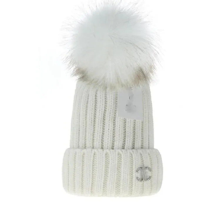 Neue Marke Frankreich Hut CHA Beanie Strickmütze Designer Kappe Männer Frauen Ausgestattet Hüte Unisex Kaschmir Buchstaben Casual Schädel Caps im Freien C-3