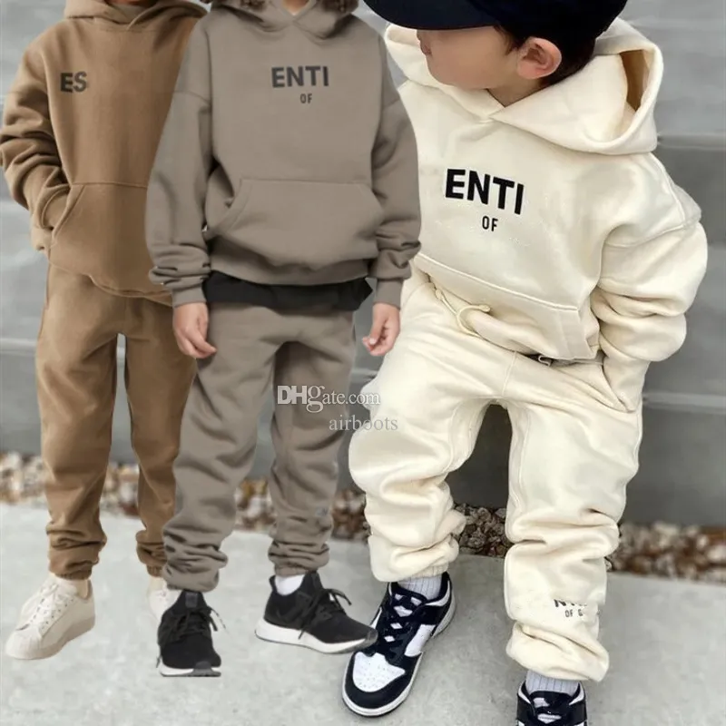 Çocuk kıyafetleri ess tasarımcı, kışlık sıcak eşofmanları ayarlar Toddler uzun kollu kazak sweatshirts pantolon jogger gevşek hoodies esansiyeller rahat çocuk giyim takım elbise