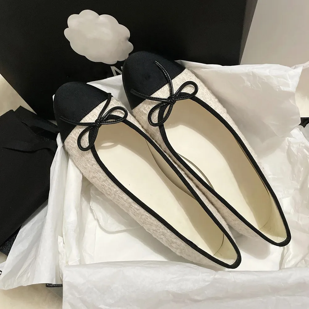 Paris Marka Tasarımcısı Cowhide Flats Sandals Kadın Düşük Topuk Siyah Bale Yuvarlak Toe Sığ Ayakkabıları Loafer Yuvarlak Ayak Parçaları Resmi Elbise Düz Ayakkabı Büyüklüğü 35-41