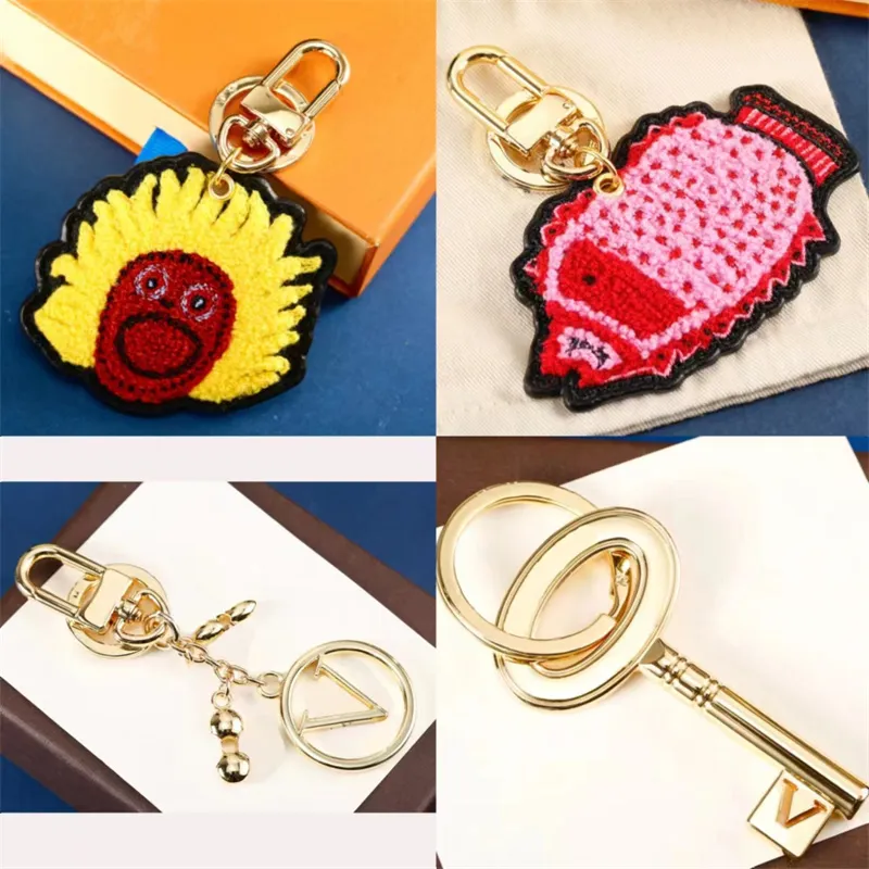 Luksusowa kobieta L Kluczowe projektantka Biegla Blaki Masowa Klucz Pierścień 4 Style Portable Key Wiselant Trendy Girls Cute Portachiavi Popularny