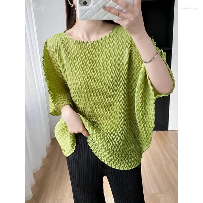 Women's T Shirts Miyake T-shirt Summer 2023 High-end Pleated Loose Large Yards Thin Bat Sleeve Round Neck Pullover Tops