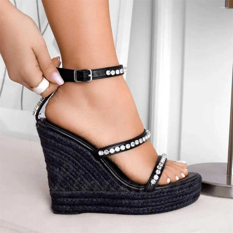 Klänningskor Silver Rhinestone Jeweled Espadrilles Platform Raffia Wedge Summer Sandals Anpassade äkta läderspänne för kvinnor