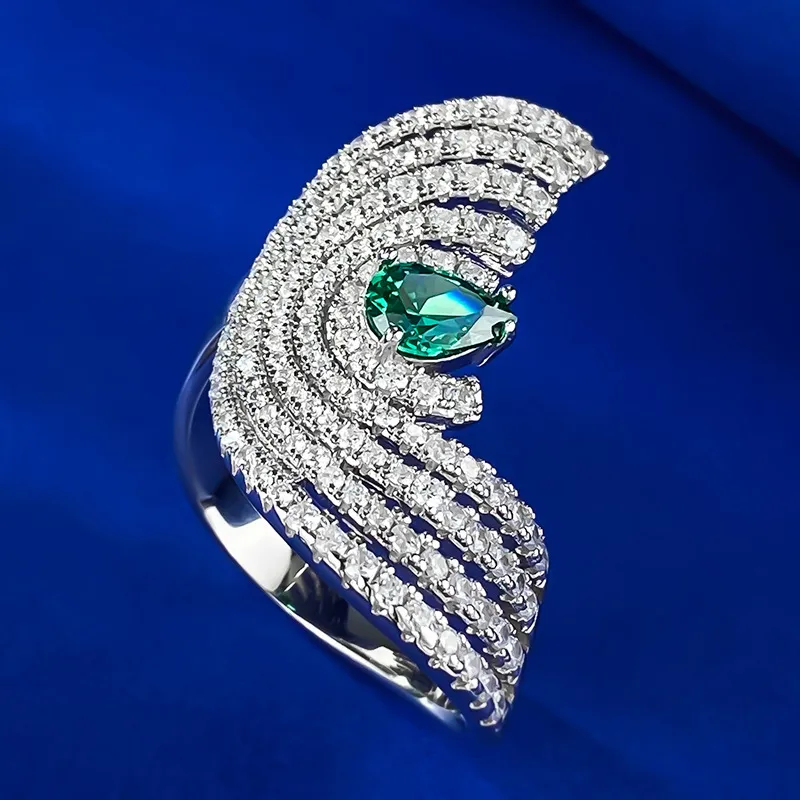 Hyperbole Emerald Diamond Ring 100% Real 925 Sterling Silver Party Wedding Band Rings for Women Bridal Engagement Smycken