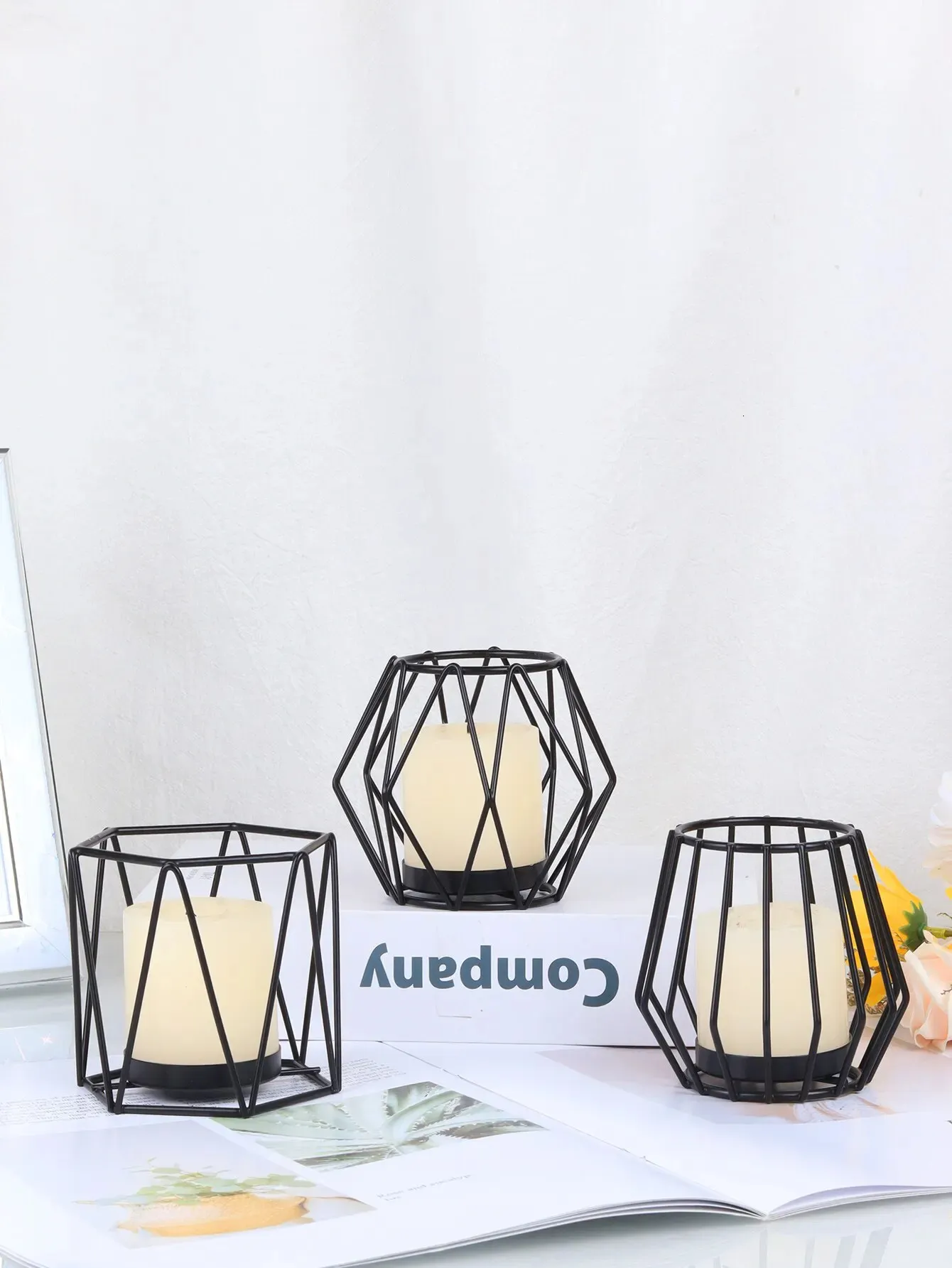 Candle Holders 1pc Creative Nordic Iron Art Geometric Candlestick Indoor Decoration Aromatherapy Holder Romantic Table 231023