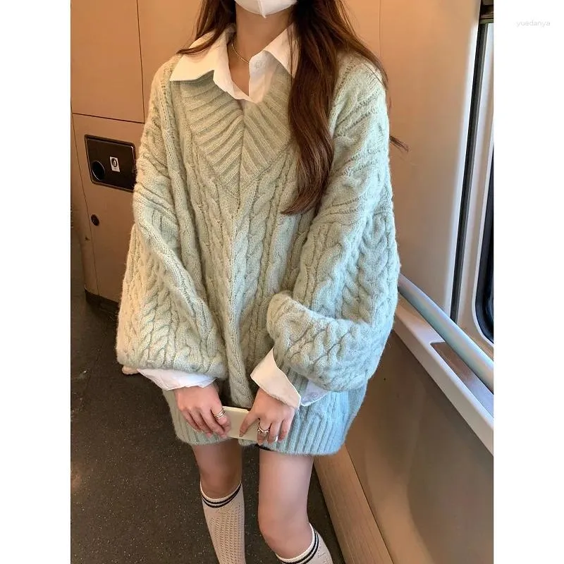 女性用セーター秋と冬の女の子のアイドルスタイル穏やかな韓国のセーターオールマッチホワイトシャツドレス