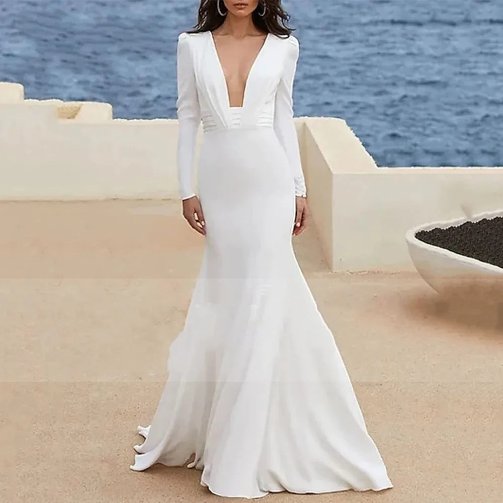 Vita bröllopsklänningar sjöjungfru långa ärmar sexiga djupa v-hals mjuka satin rygglösa knappar 2024 elegant brudklänning robe de mariage