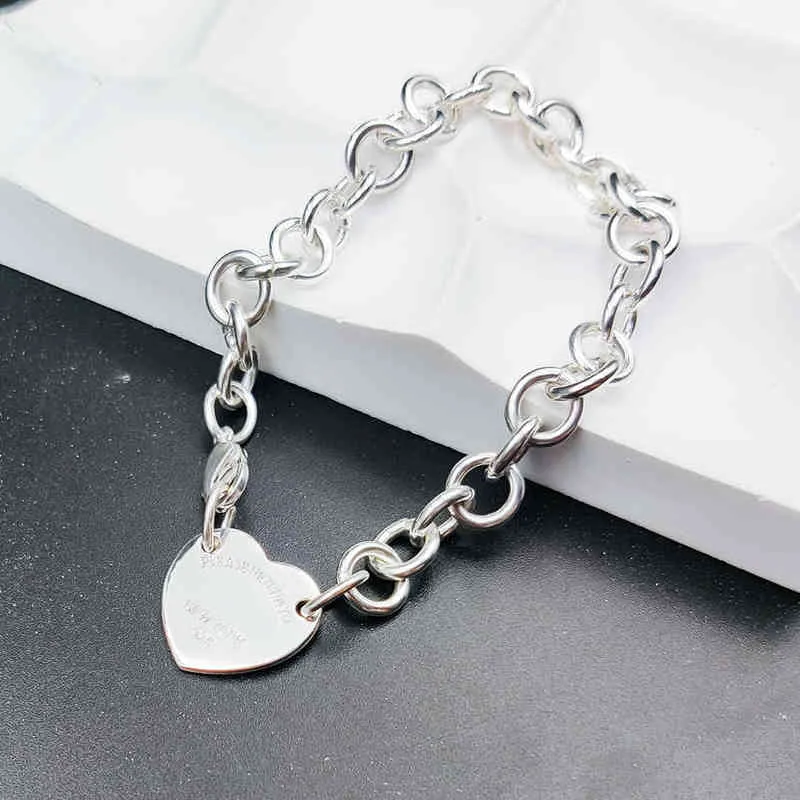 Modearmband för kvinnor 925 sterling silver hjärtformad hänge o-formad kedja av hög kvalitet lyx varumärke smycken flickvän gåva