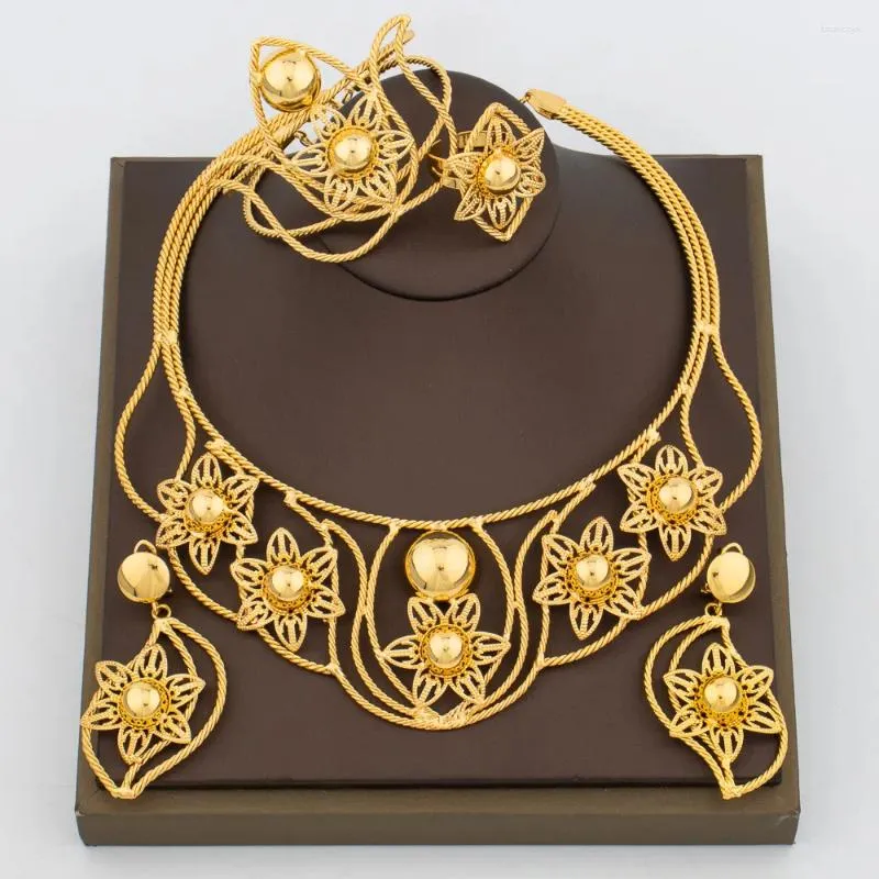 Ensemble de bijoux de mariage pour femmes, collier et boucles d'oreilles, couleur or 18 carats, Design floral, avec Bracelet et bague, 4 pièces, fête de dubaï