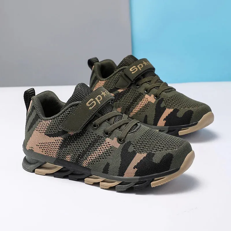 Sneaker per bambini scarpe mimetiche di camouflage alla moda traspirante per ragazzi girl sport da tennis che corrono bambini casual walking 231024