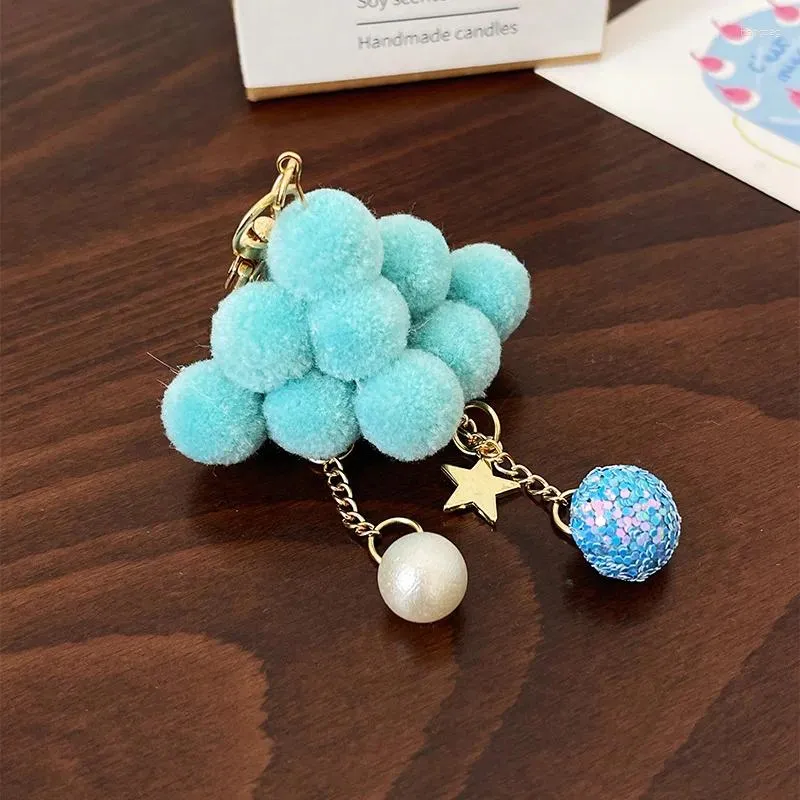 Porte-clés 2023 Mignon Macaron Couleur Peluche Ball Cloud Design Porte-clés Filles Voiture Porte-clés Femmes Sac Charme Pendentif Bague De Mode