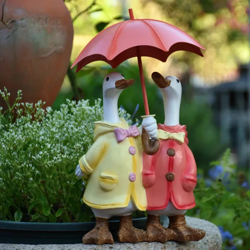 高い信頼 厚い信頼 Nordic Garden For Statue Umbrella Resin Ducks Couple 置物