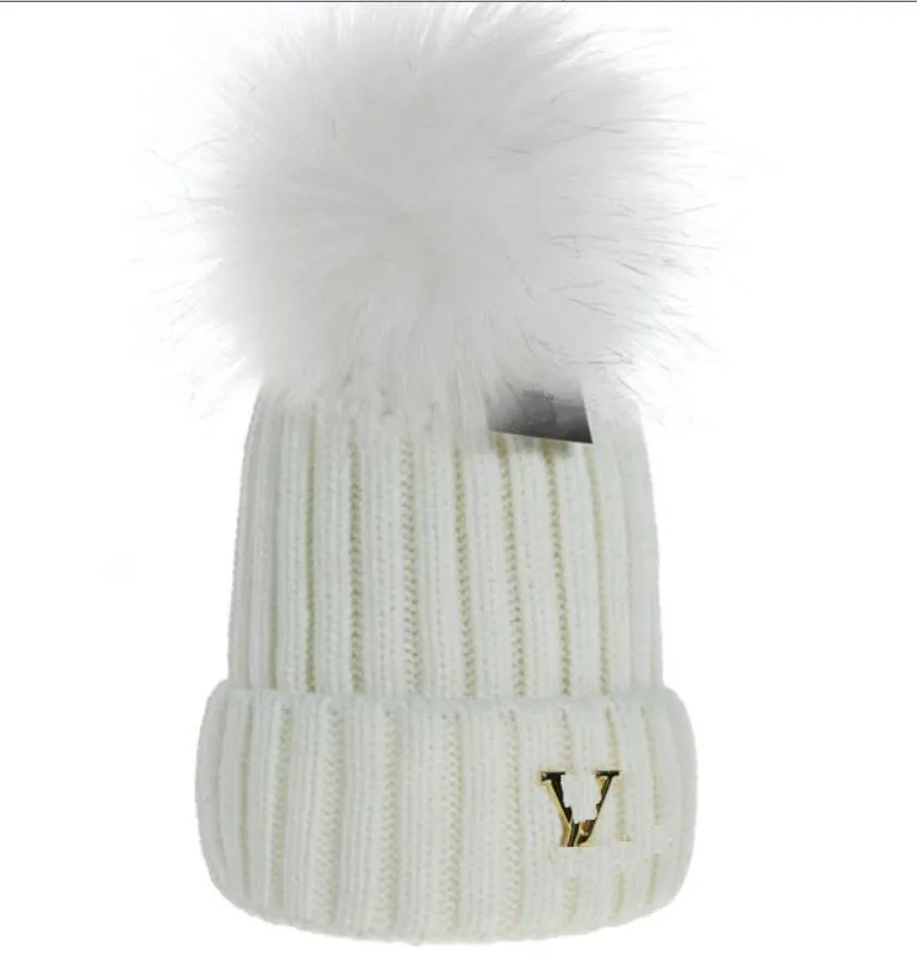 Nya Beanie Skull Caps Luxury Brand France Hat V Beanie Sticked Hat Designer Cap Män Kvinnor Monterade hattar unisex Cashmere Letters Casual Skull Caps Outdoor A21
