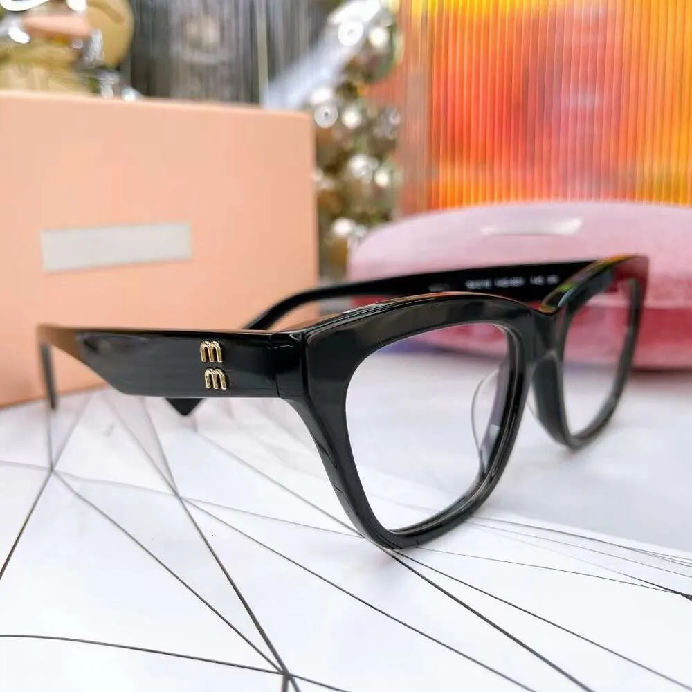 Stylish Women's Sunglasses Designer Fashion, UV Protection, Versatile  Frames, Anti-Blue Light, Plain Face Friendly Shop Now!