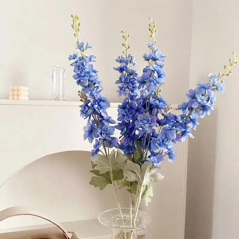 Dekorativa blommor Lång gren delphinium konstgjorda vackra hyacint lila siden falska blommor bröllop hem trädgård diy dekor blommig försörjning