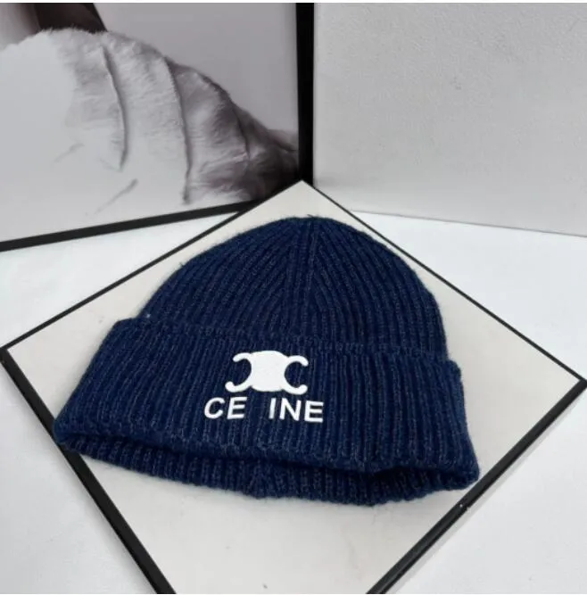 Designer-Beanie, Luxus-Beanie-Strickmütze, Alphabet-Winterwärme, vielseitige Beanie-Strickmütze, Buchstaben-Design-Mütze, Weihnachtsgeschenkmütze, 24 Farben