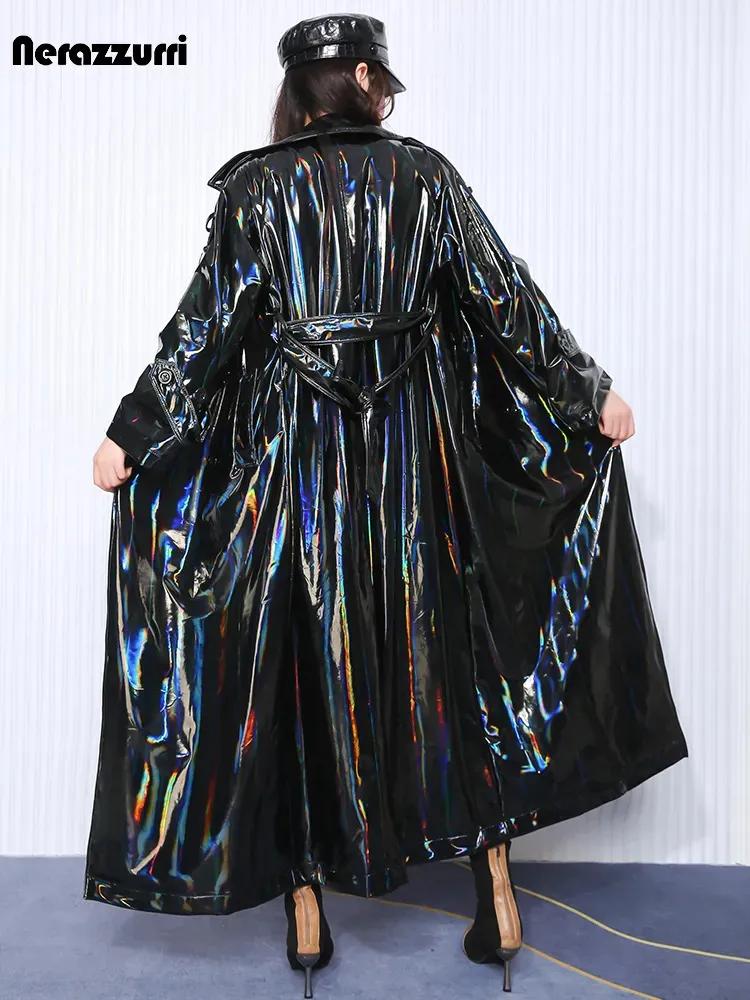 Damen-Trenchcoat aus Kunstleder, Nerazzurri, Herbst, lang, schwarz, holografisch, glänzend, reflektierend, dehnbar, weiches PVC, für Damen, europäische Mode, 231023