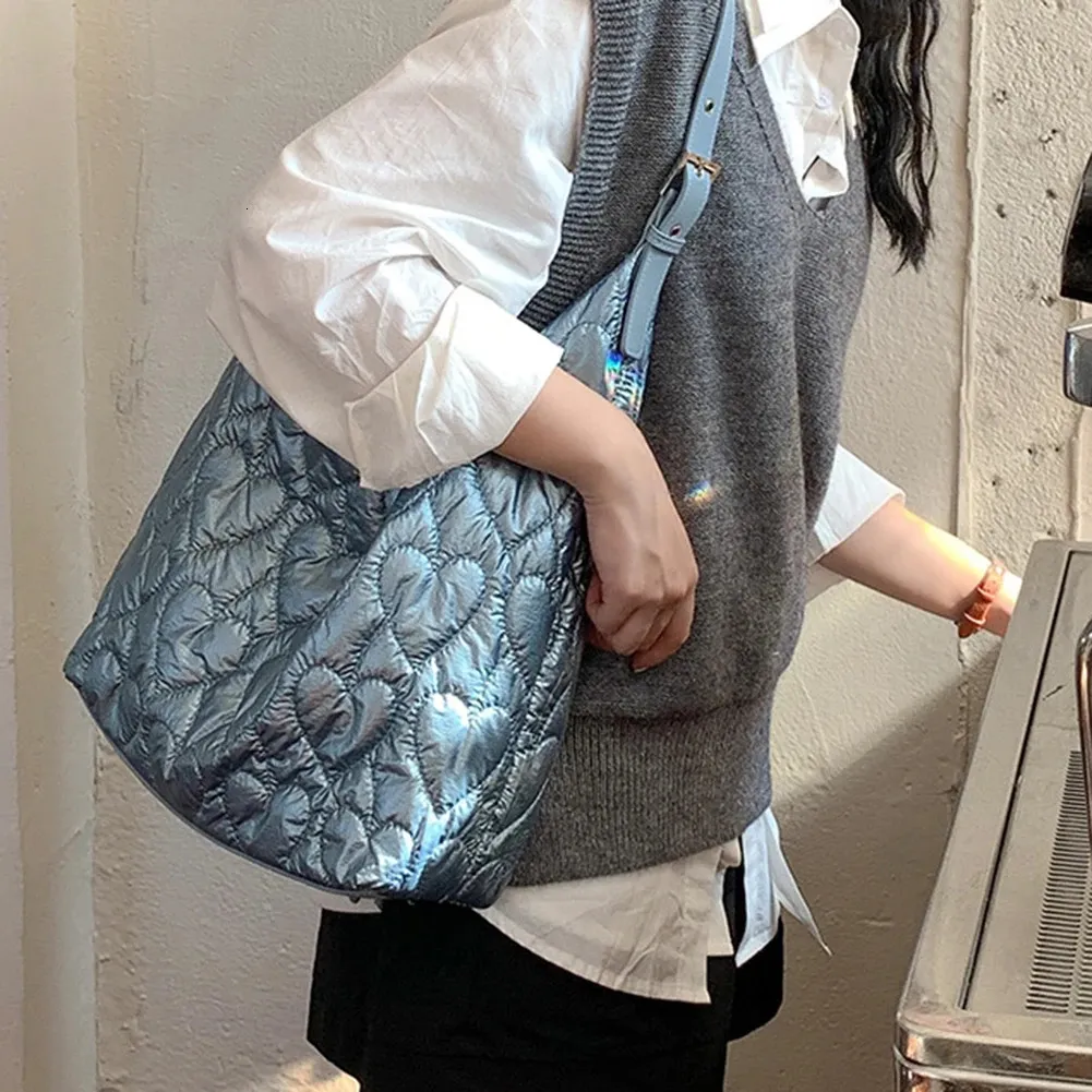 Kvällspåsar mode puffer handväska kärlek mönster vadderad axel quiltad rymd bomull crossbody väska sliver kvinnor tote 231024