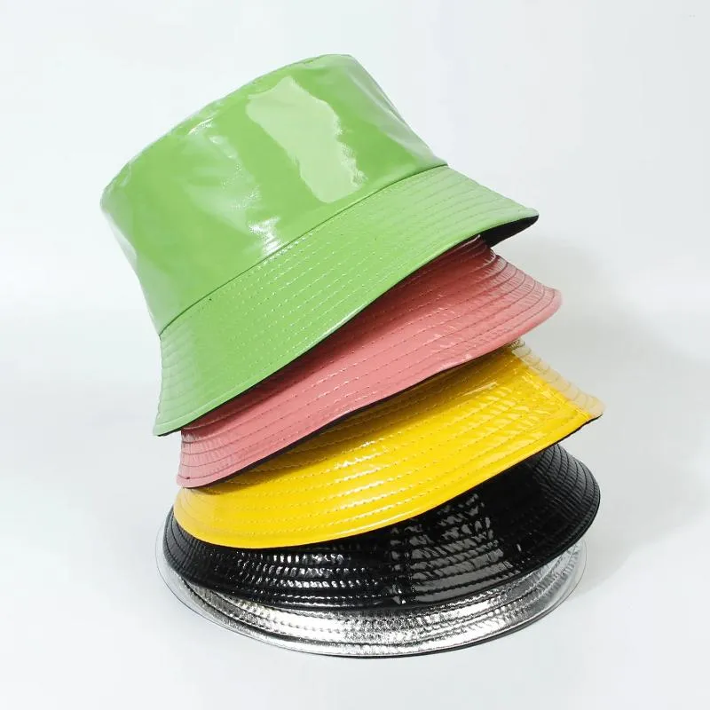 ベレー帽Bright Pu Leather Bucket Hat Women Fashion Solid Glitter Sun FishermanMen Outdoor両面折り畳み式旅行帽子