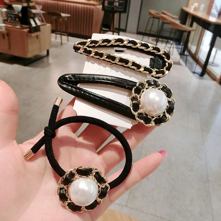 Women's Fashion Designer Hair Clip Girls' Black Hair Clip Women's Hair Accessories Bobby Pins Spring Clip 4 Colors