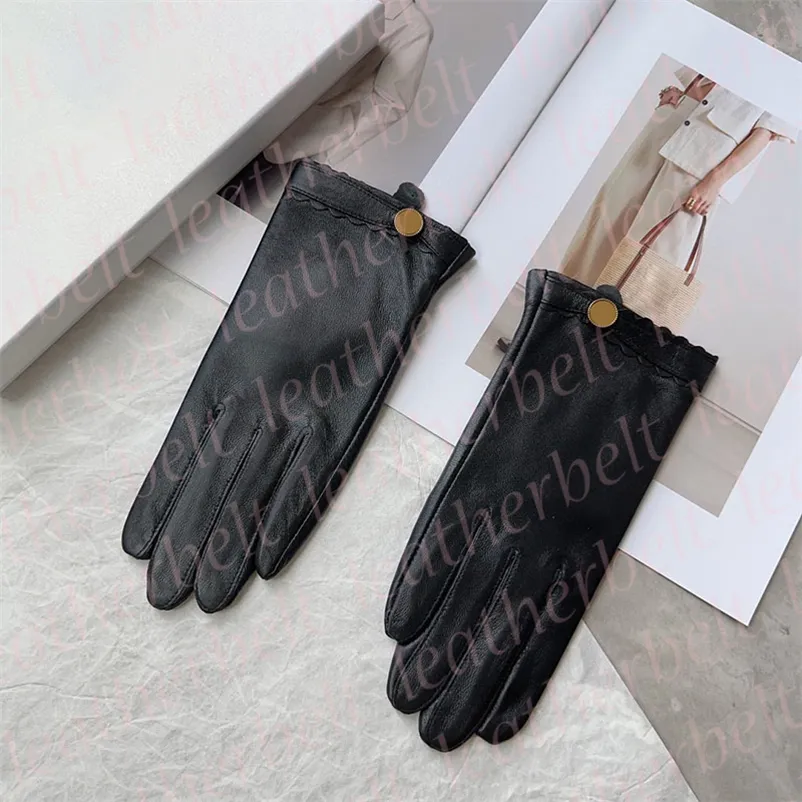 Lyxiga fårskinnhandskar för kvinnor Metal Letter Plush Mittens Autumn Winter Designer Black Leather Gloves Ski Driving