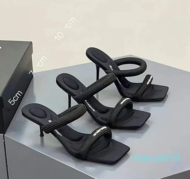 Pantofole Sandali Tacchi a gatto Sandali da vacanza Tacco alto nero Nuovo fondo morbido Stiletto con tacco alto Banchetto da donna di lusso