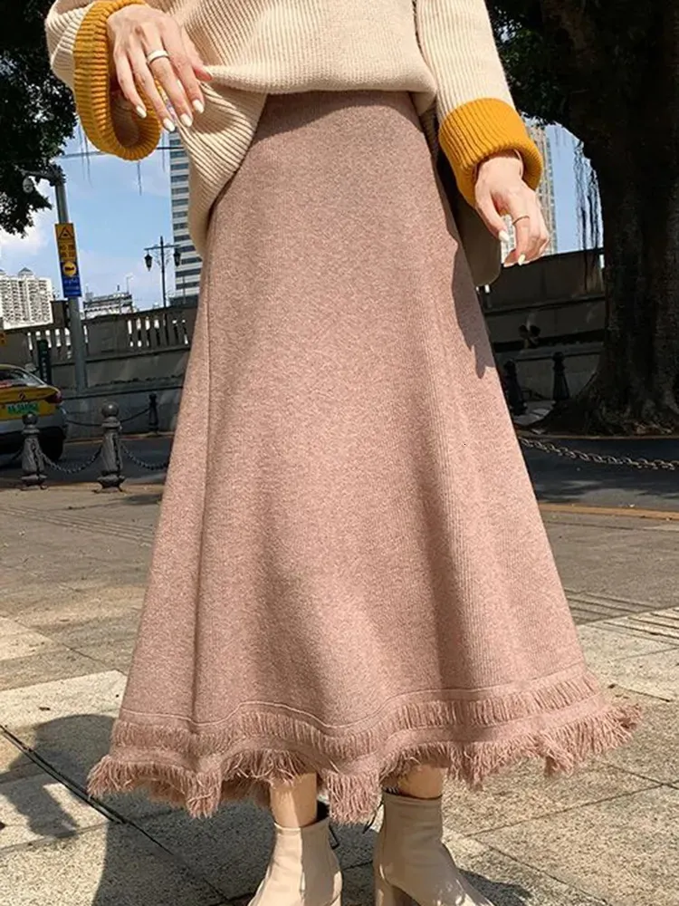 Jupes Jupe en tricot femmes décontracté taille haute jupe longue mode solide gland jupe dames élégant Vintage Streetwear a-ligne jupe en tricot 231023