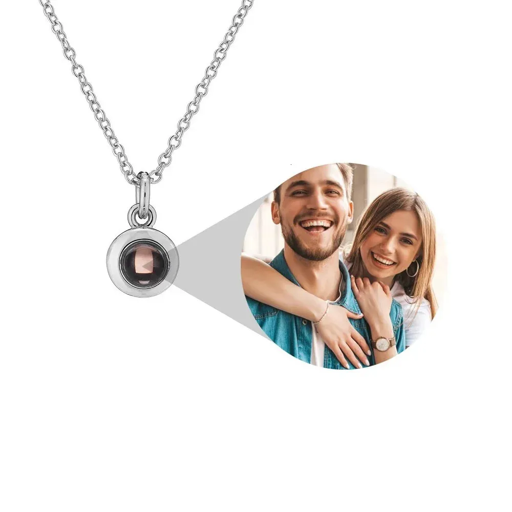 Bangle Custom Picture Projection Armband Personligt PO Necklace Keychain Memorial Birthday Jewelry Gift for Women Men 231023