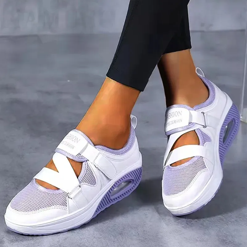 Buty Sneaker Buty Casual Buty Platforma Letnia pusta siatka oddychająca w klinach Ladies Fitness Fitness Plus Size 231024
