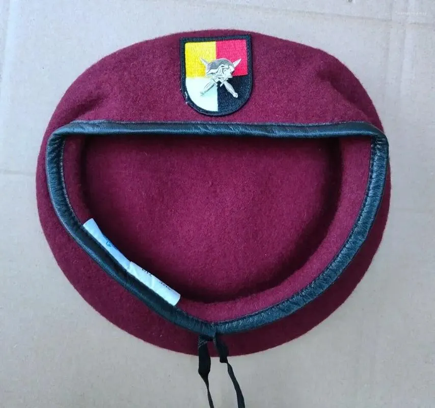 Berets Army US Army 3th Airbored Fecors Group Purplish Red Wool Bert Berte Badge Reenction