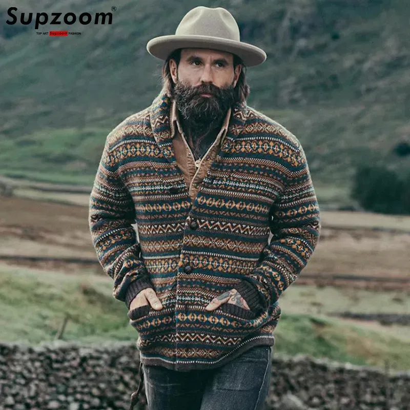 Gilet da uomo Supzoom 2023 Arrivo Top Fashion Colletto rovesciato Cardigan in cotone regolare Maschile Casual Maglione monopetto con bottoni Uomo 231025