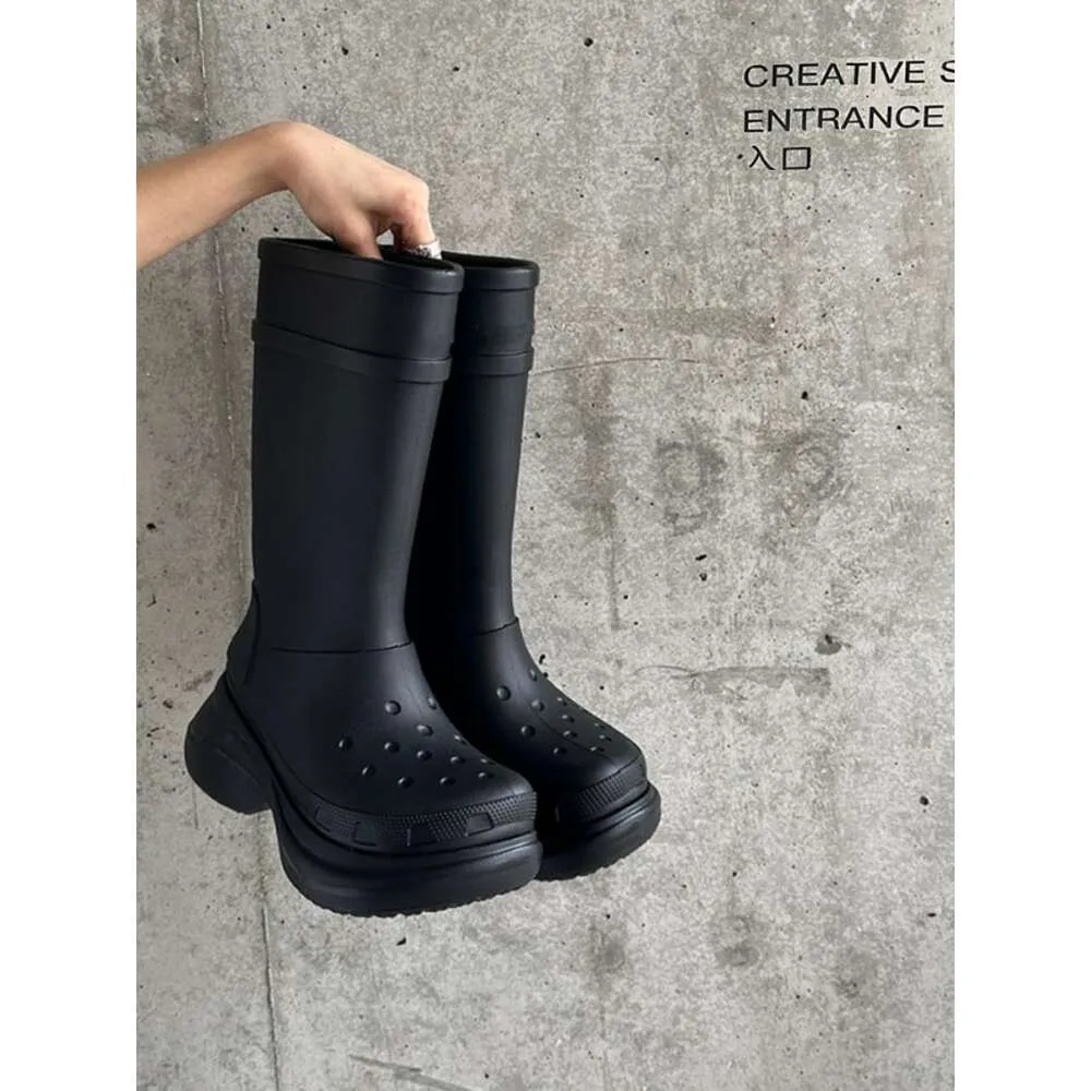 bottes pour femmes les jours de pluie soufflent dans la rue. Bottes de pluie à semelles épaisses femmes bottes de longueur mince femmes bottines balencaga A47YL