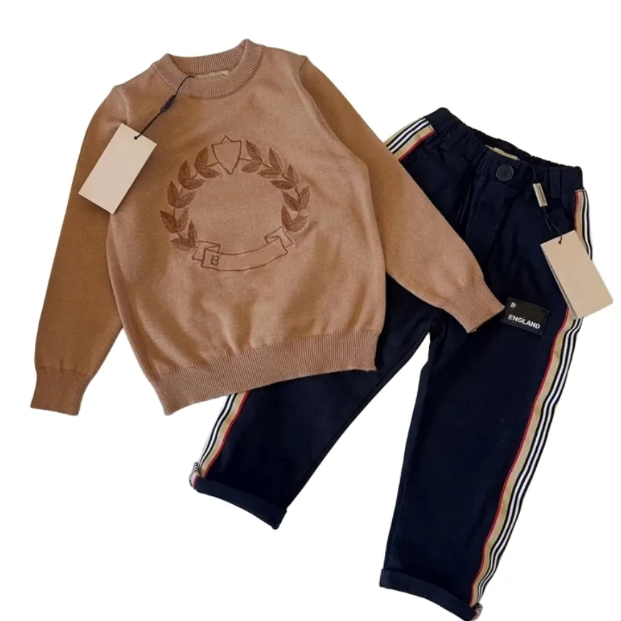 Primavera e outono novo designer de alta qualidade bordado terno infantil alfabeto suéter marca B manga longa calças bainha quente roupas infantis casuais 90cm-150cm A01