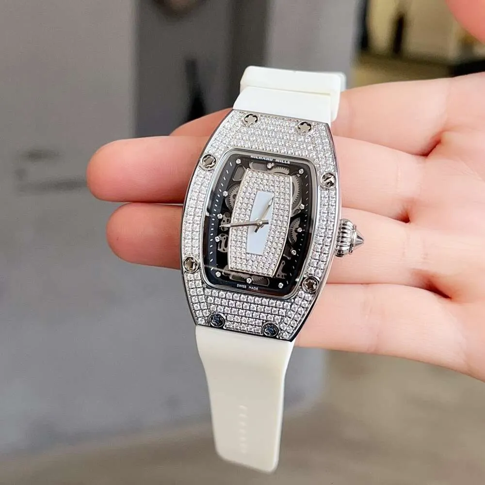 Fantastyczne designerskie kobiety Watch Ladies RM07 Sapphire Mirror Wrisrtwatches z pudełkiem 6anb Wysokiej jakości ruch mechaniczny Uhren gumowy pasek Montre Ice Out Luxe