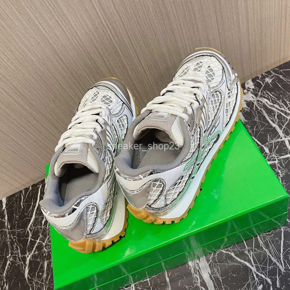 Sneaker sales hot trend