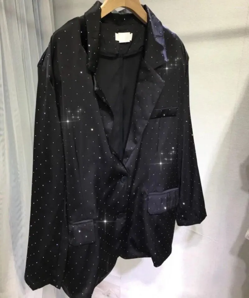 Ternos femininos high-end diamantes de corpo inteiro preto terno jaqueta para mulher 2023 primavera outono clássico diamante com decote em v solto cardigan de comprimento médio